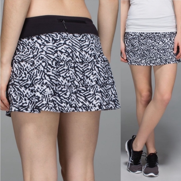 lululemon athletica Dresses & Skirts - Lululemon Pace Rival Run Skirt Skort size 6